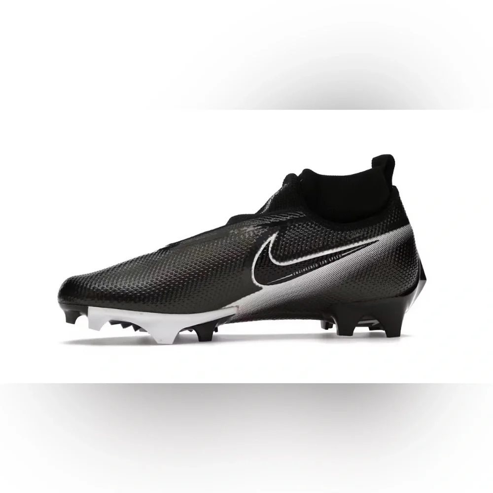 NEW Nike Vapor Edge Elite‎ 360 Flyknit Football Cleats Black White AO8276-001